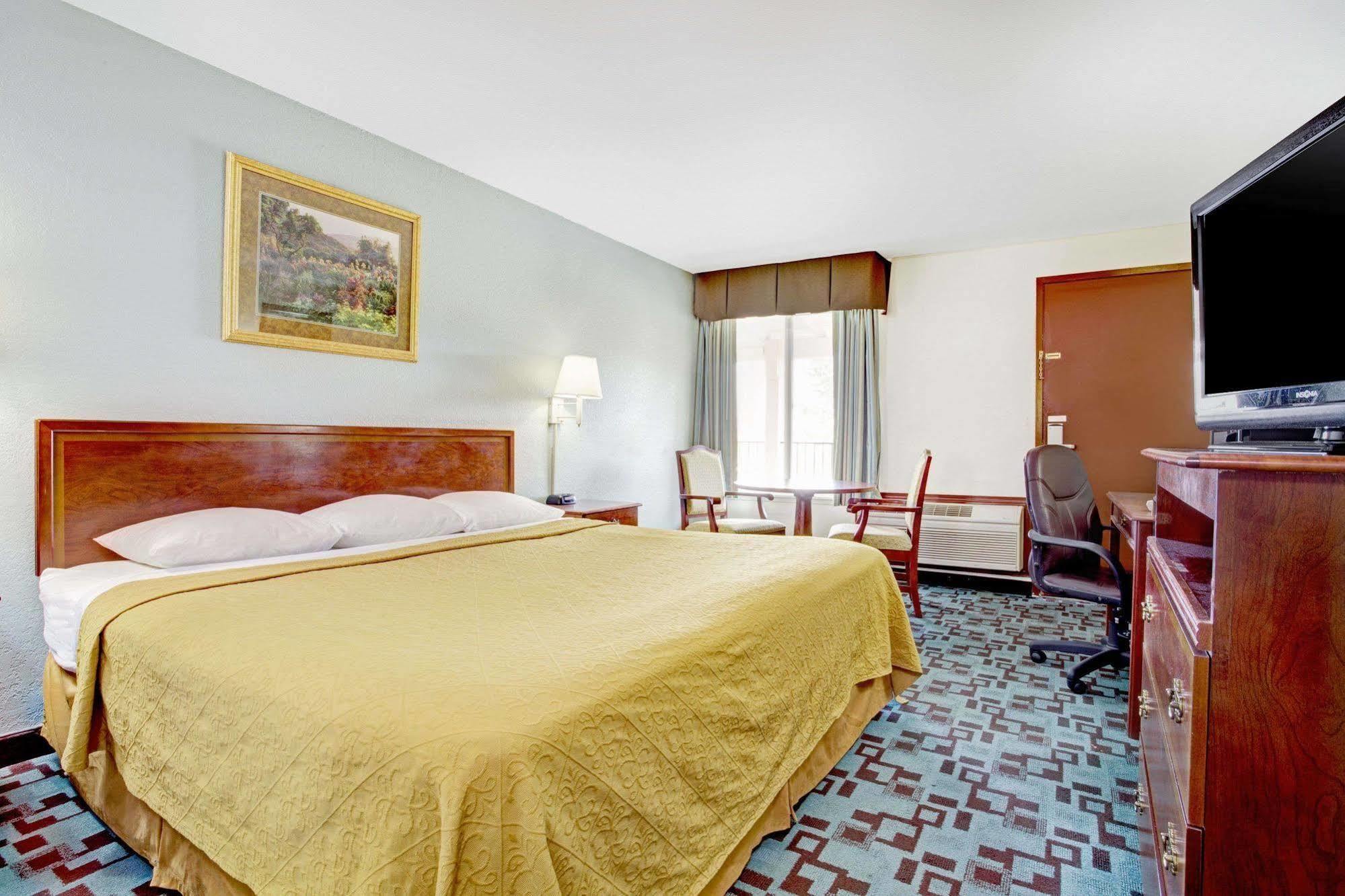 Hotel Super 8 Creswell/South Eugene Esterno foto