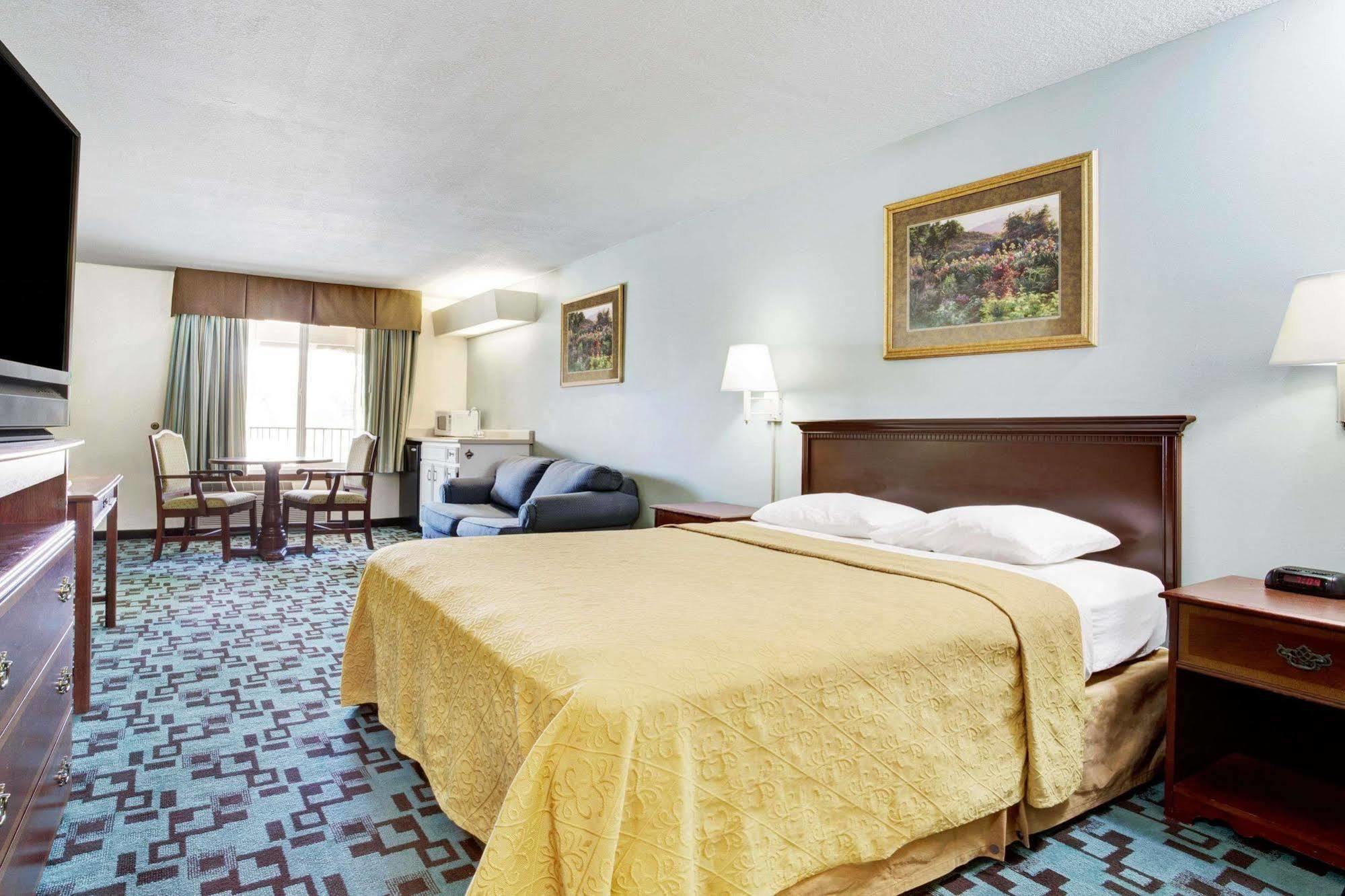 Hotel Super 8 Creswell/South Eugene Esterno foto